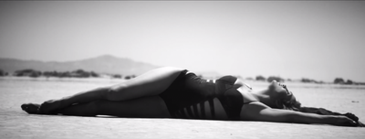 J LO IN ISSA DE' MAR
